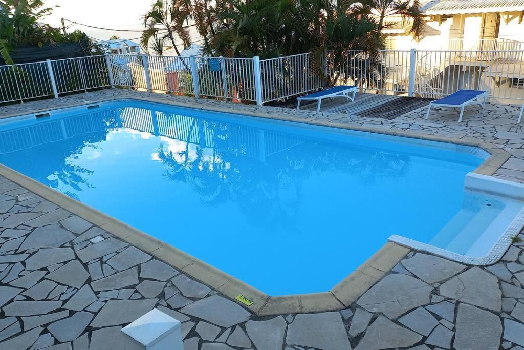 Appartement Avec Piscine Proche De La Mer Les Trois-Ilets Kültér fotó